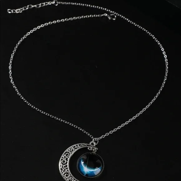 🌘Beautiful Surface Of the Moon Outerspace & Half-Moon Pendant Charm necklace🌙 - Picture 3 of 5